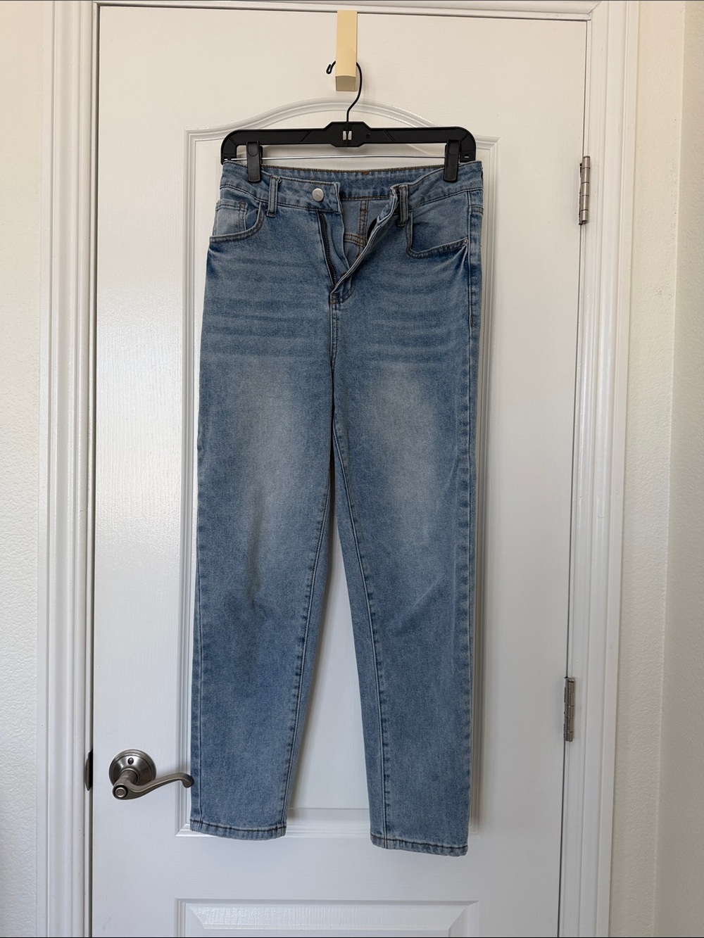 SHEIN Light Blue Straight Leg Jeans